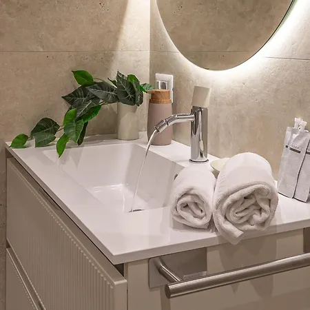 Iflat Modern & Comfortable In Trastevere Daire Roma