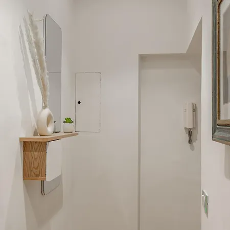 Iflat Modern & Comfortable In Trastevere Daire *